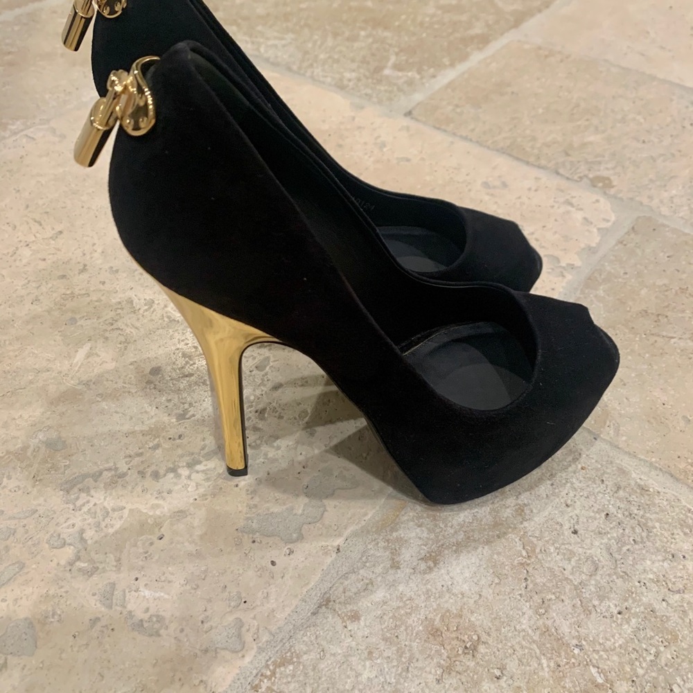 Louis Vuitton Oh Really Suede Pump - Picture 3 of 8